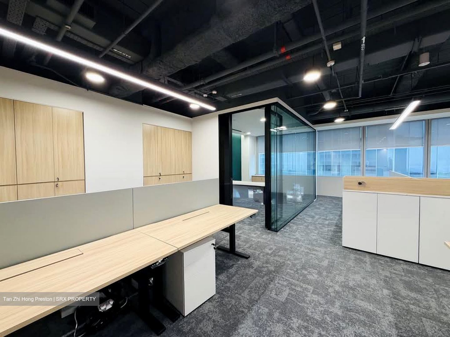 Chevron House (D1), Office #588635761